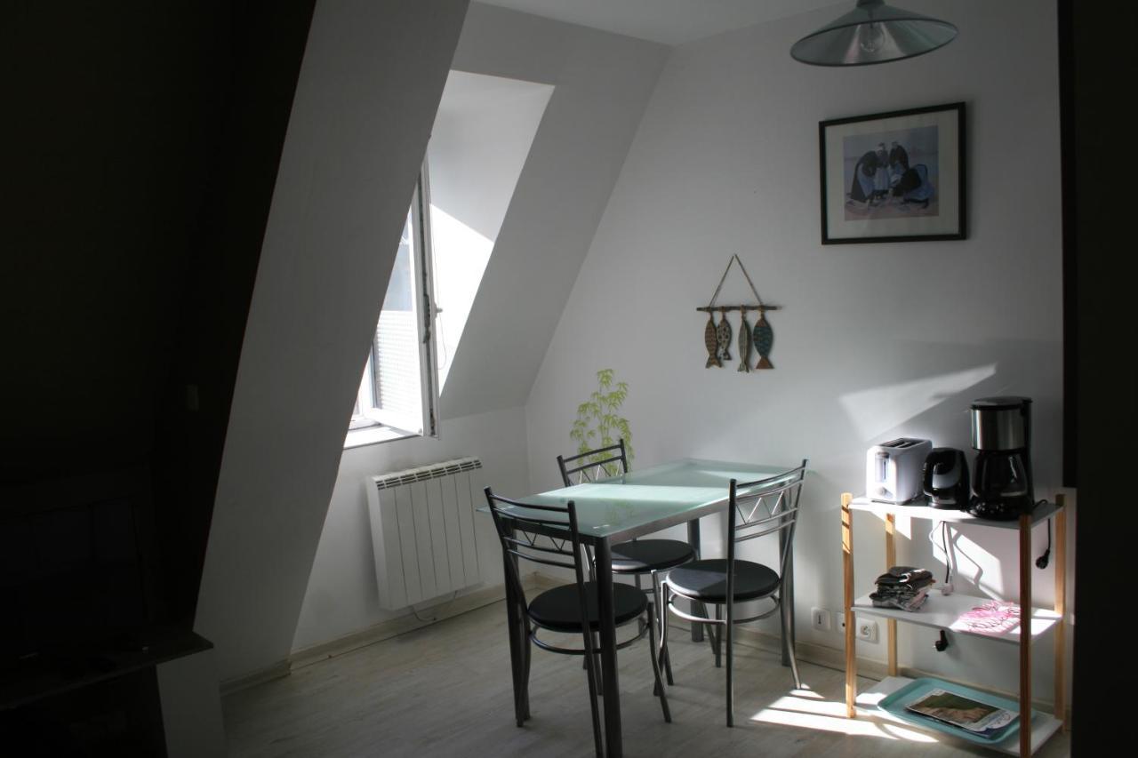 Studio9 * Ault